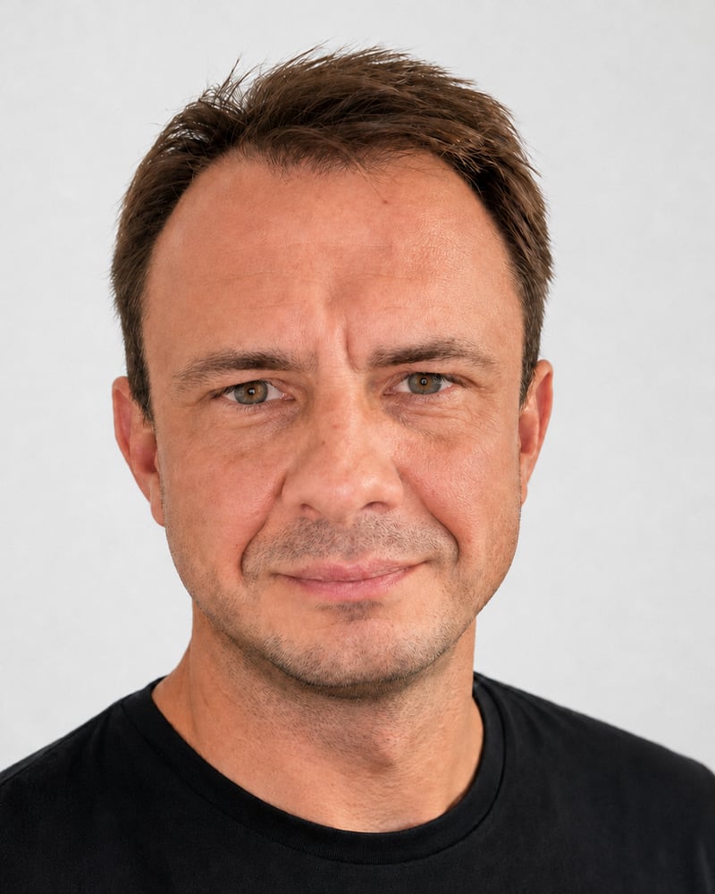 Portretfoto van Marek Swierzy